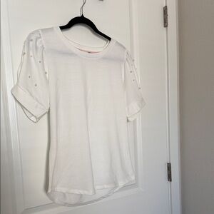 Pearl-Accent White Short Sleeve Tee